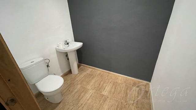 Kaupallinen myytävänä paikassa Cehegín mukana 
autotalli - 199 500 € (Ref: 6086620)