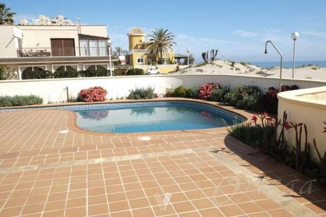 7 quarto Moradia para venda em La Manga del Mar Menor com piscina garagem - 1 300 000 € (Ref: 6086622)