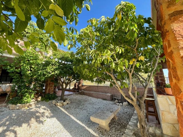 3 soveværelse Finca/Landehus til salg i Cehegín med swimmingpool garage - € 200.000 (Ref: 6086631)