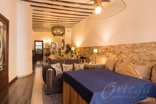 3 camera da letto Villetta a Schiera in vendita in Mula con garage - 355.000 € (Rif: 6086645)