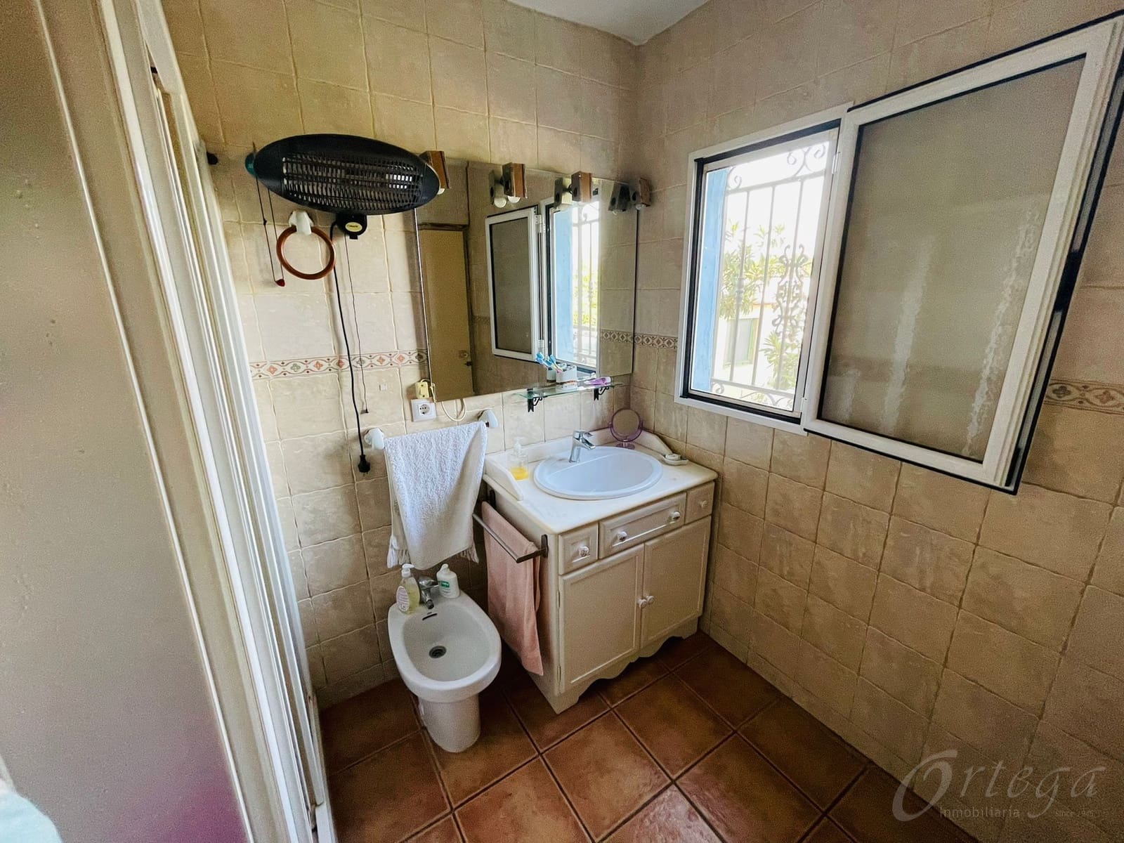 4 makuuhuone Maalaistalo myytävänä paikassa Cehegin mukana uima-altaan 
autotalli - 189 500 € (Ref: 6345482)