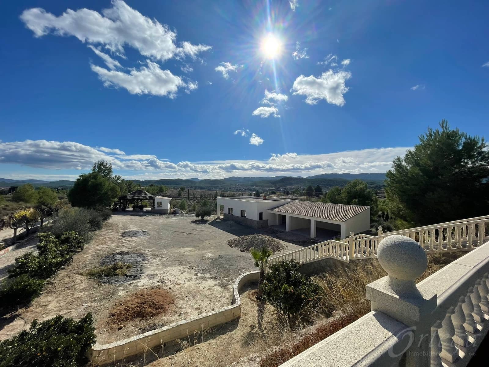 4 soveværelse Finca/Landehus til salg i Cehegin med swimmingpool garage - € 325.000 (Ref: 6345495)
