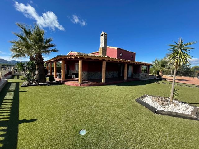 4 bedroom Finca/Country House for sale in Cehegín with pool garage - € 325,000 (Ref: 6345495)