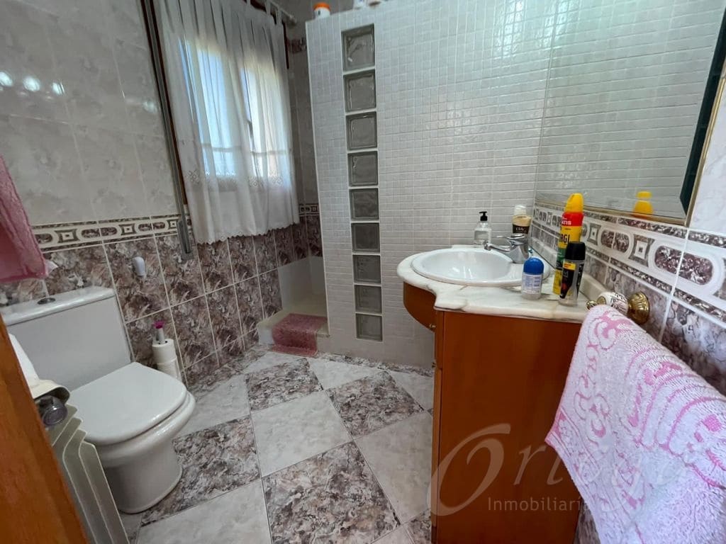 5 bedroom Villa for sale in Cehegin with garage - € 210,000 (Ref: 6419794)