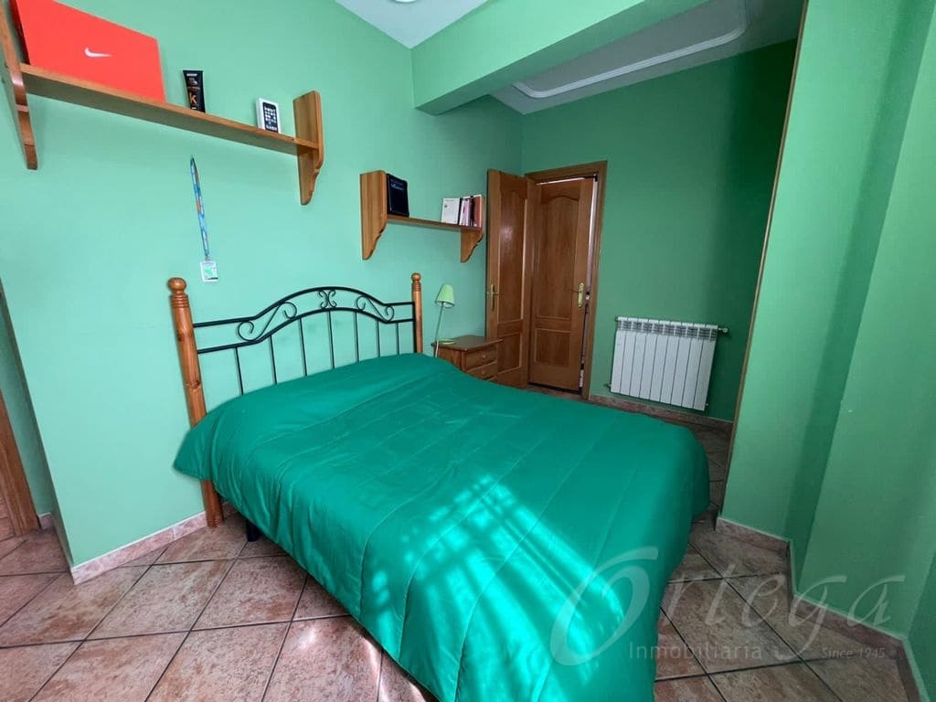 5 bedroom Villa for sale in Cehegin with garage - € 210,000 (Ref: 6419794)