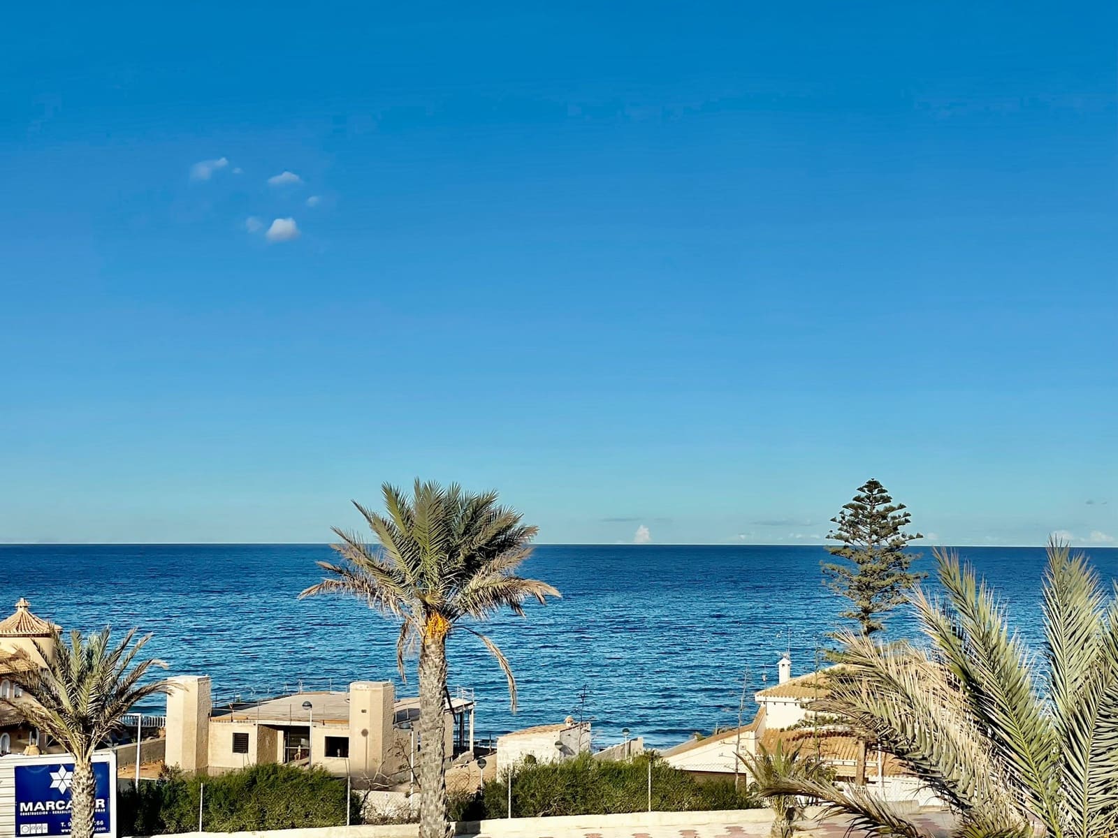 6 bedroom Villa for sale in La Manga del Mar Menor with pool garage - € 450,000 (Ref: 6422132)