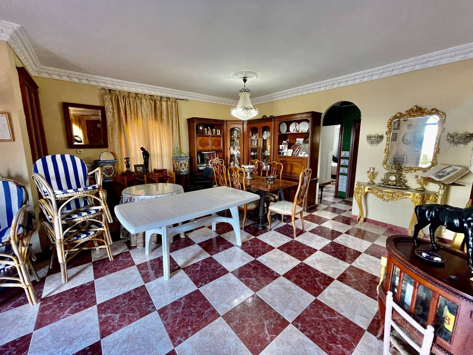 6 bedroom Villa for sale in La Manga del Mar Menor with pool garage - € 450,000 (Ref: 6422132)