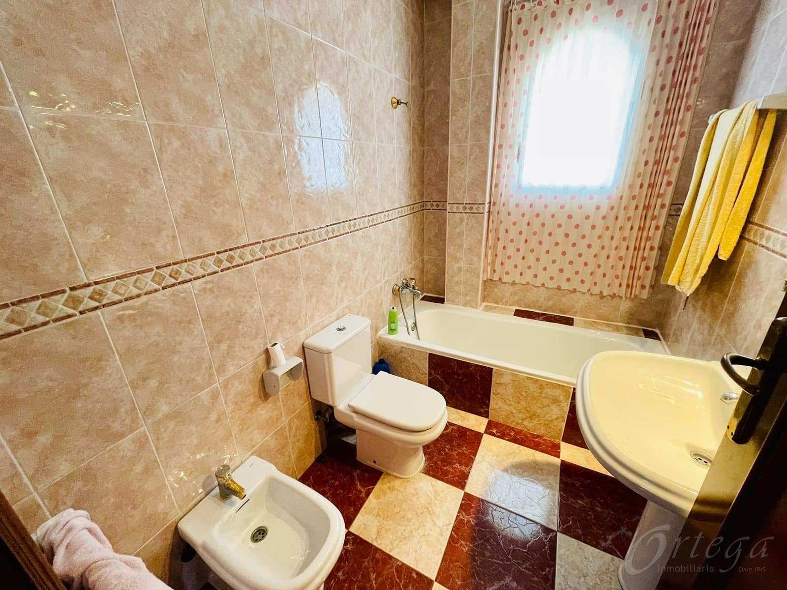 6 bedroom Villa for sale in La Manga del Mar Menor with pool garage - € 450,000 (Ref: 6422132)