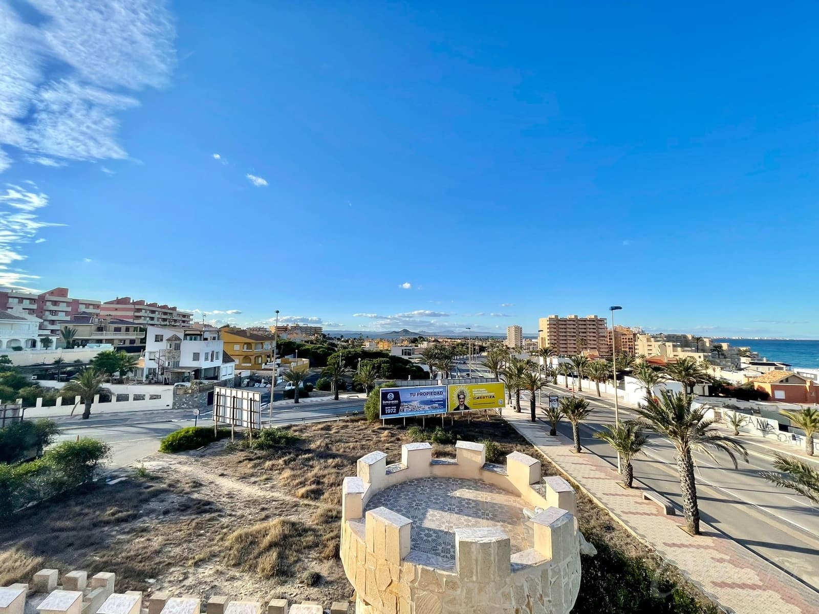 6 bedroom Villa for sale in La Manga del Mar Menor with pool garage - € 450,000 (Ref: 6422132)