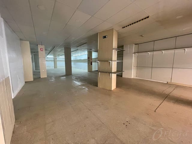 Commercial for rent in Cehegín with garage - € 4,850 (Ref: 6857936)