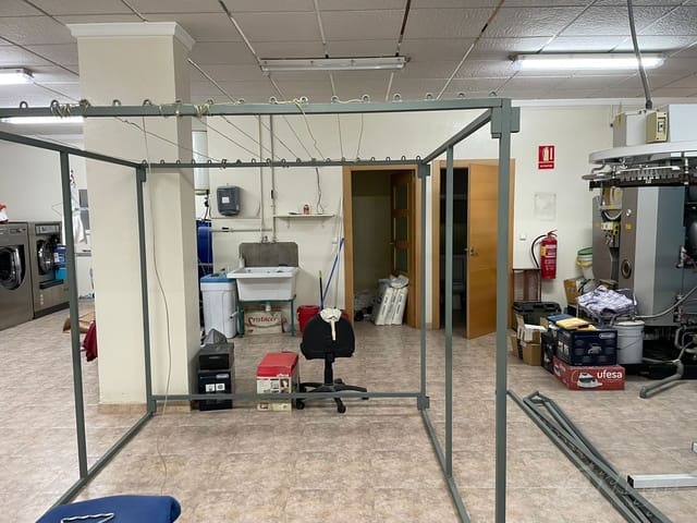 Commercial for rent in Cehegín - € 500 (Ref: 6869417)