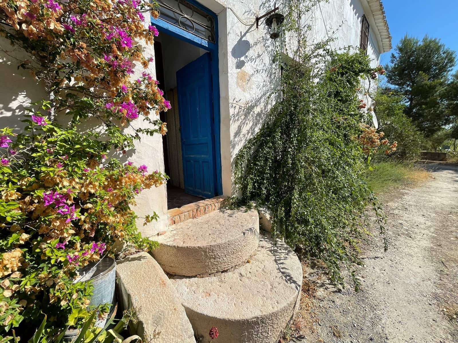 8 bedroom Finca/Country House for sale in Cehegin - € 220,000 (Ref: 7007536)