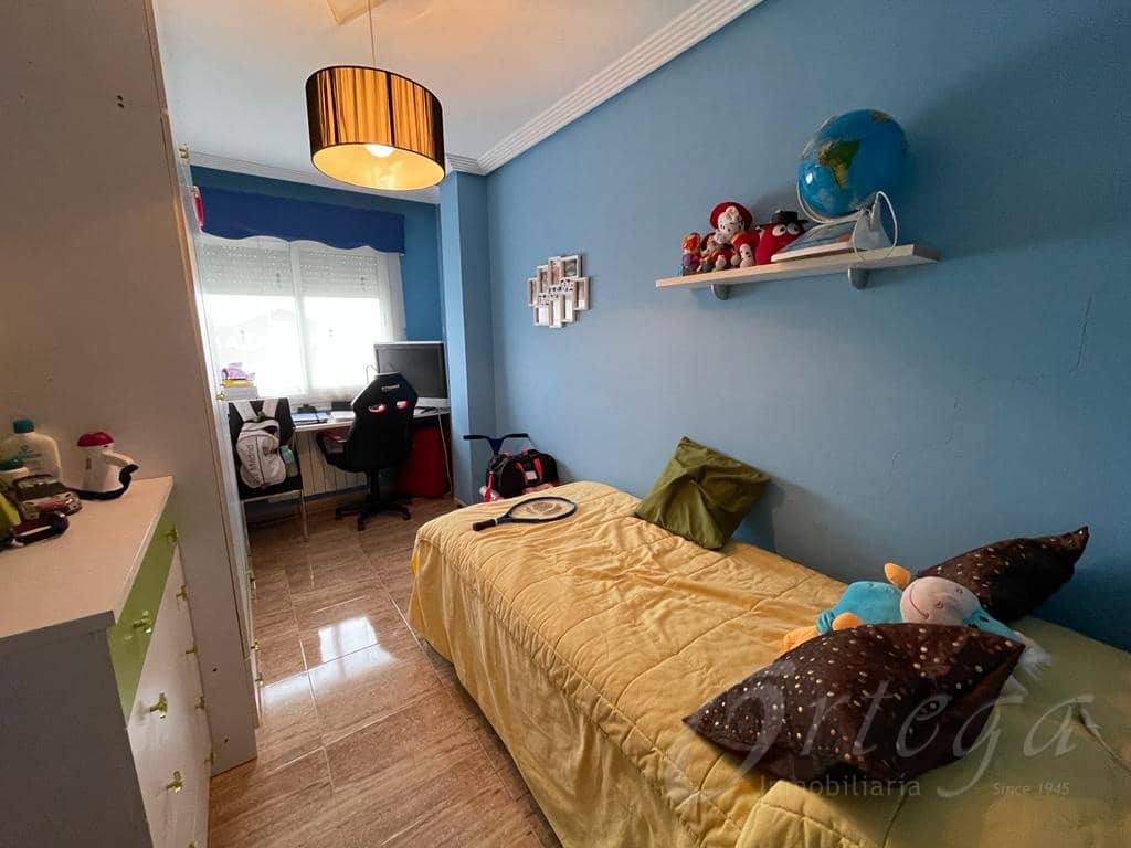 3 makuuhuone Asunto myytävänä paikassa Cehegin mukana 
autotalli - 110 000 € (Ref: 7016186)