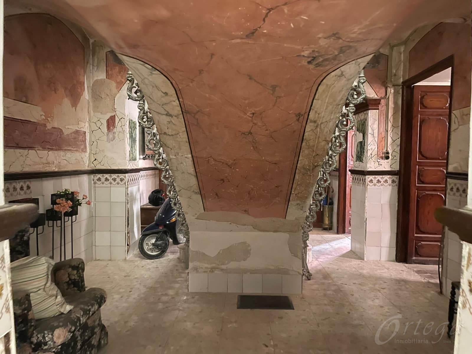 10 bedroom Hotel for sale in Mula with garage - € 245,000 (Ref: 7246967)