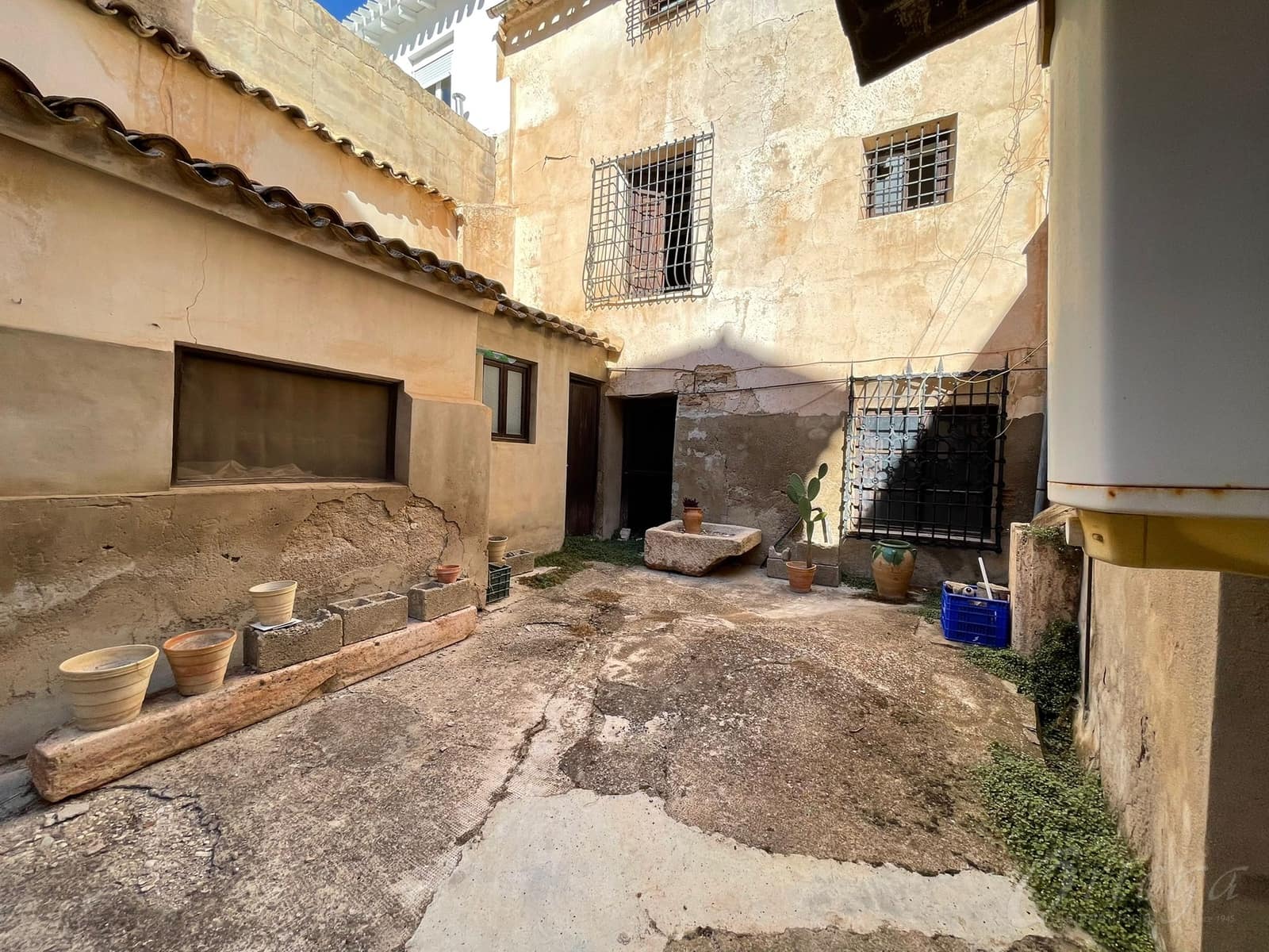 10 bedroom Hotel for sale in Mula with garage - € 245,000 (Ref: 7246967)