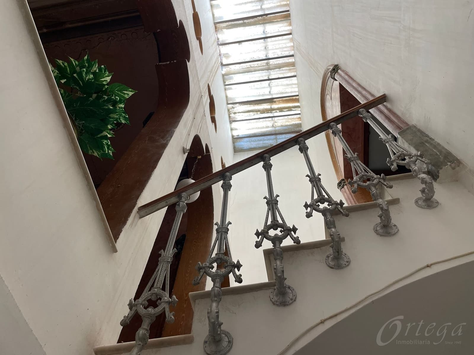 10 bedroom Hotel for sale in Mula with garage - € 245,000 (Ref: 7246967)