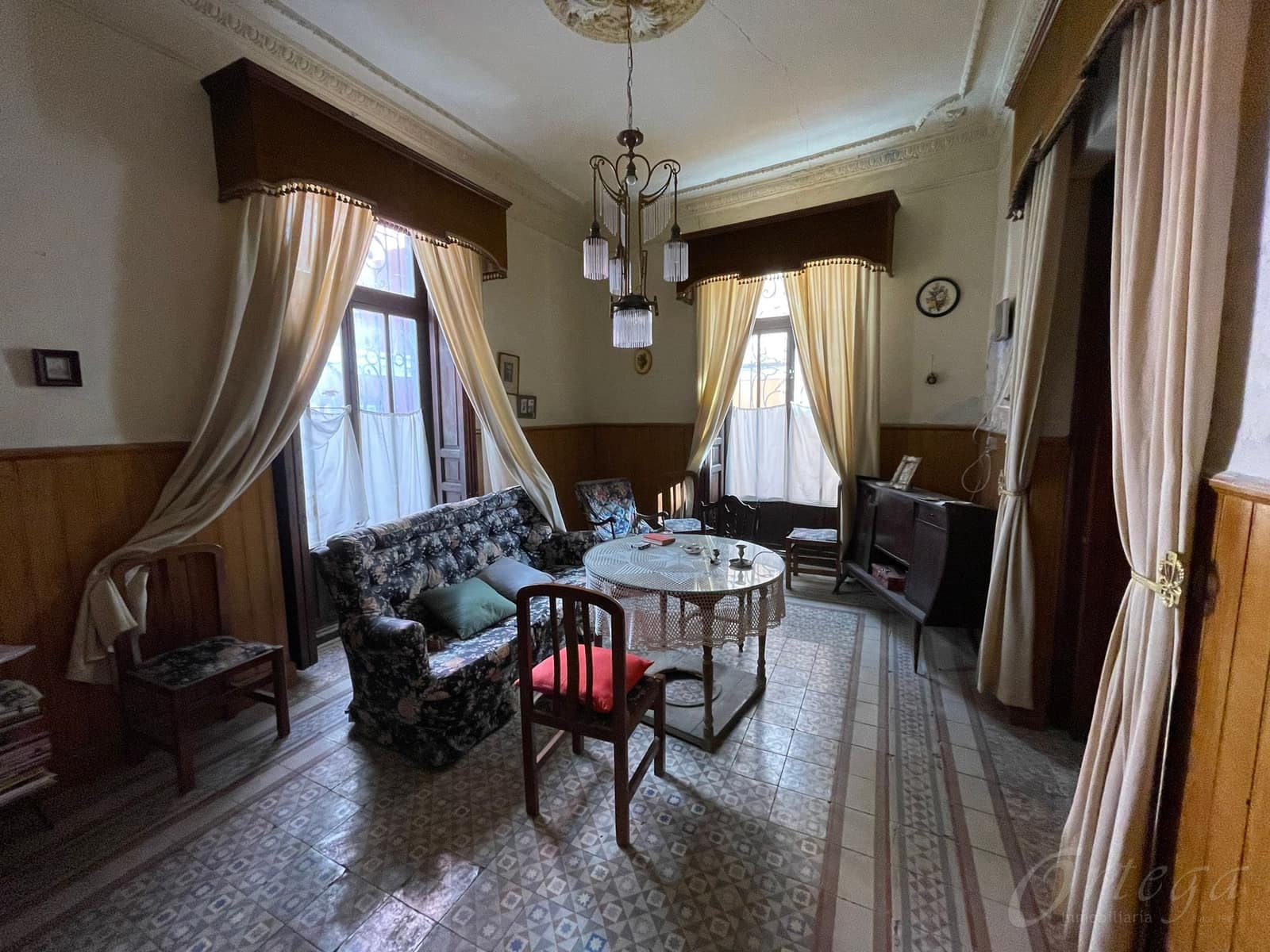 10 bedroom Hotel for sale in Mula with garage - € 245,000 (Ref: 7246967)