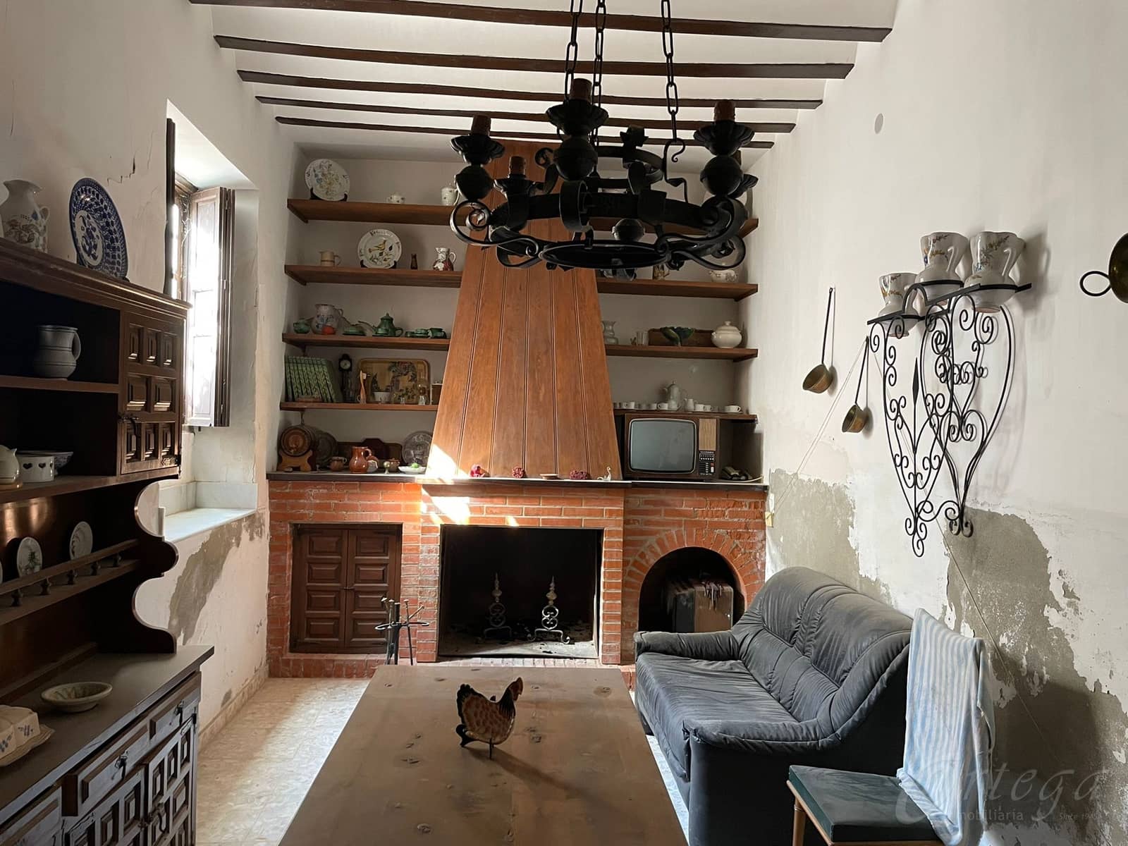 10 bedroom Hotel for sale in Mula with garage - € 245,000 (Ref: 7246967)