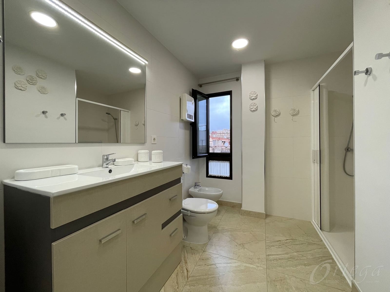 3 bedroom Flat for sale in Cehegin with garage - € 122,500 (Ref: 7246968)