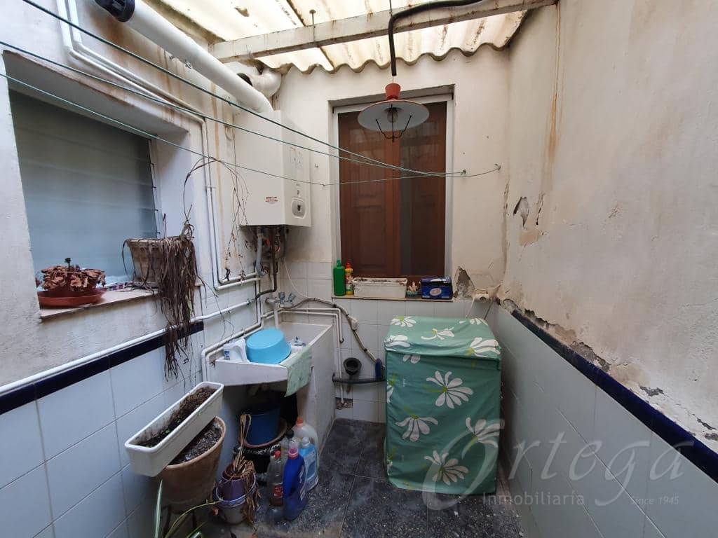 Casa de 4 habitaciones en Cehegín en venta con garaje - 70.000 € (Ref: 7246976)