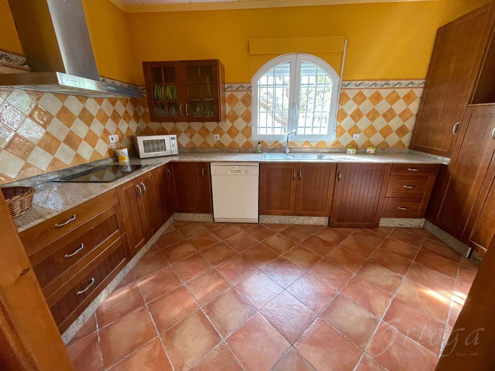 2 bedroom Finca/Country House for rent in Cehegin with garage - € 700 (Ref: 7757044)