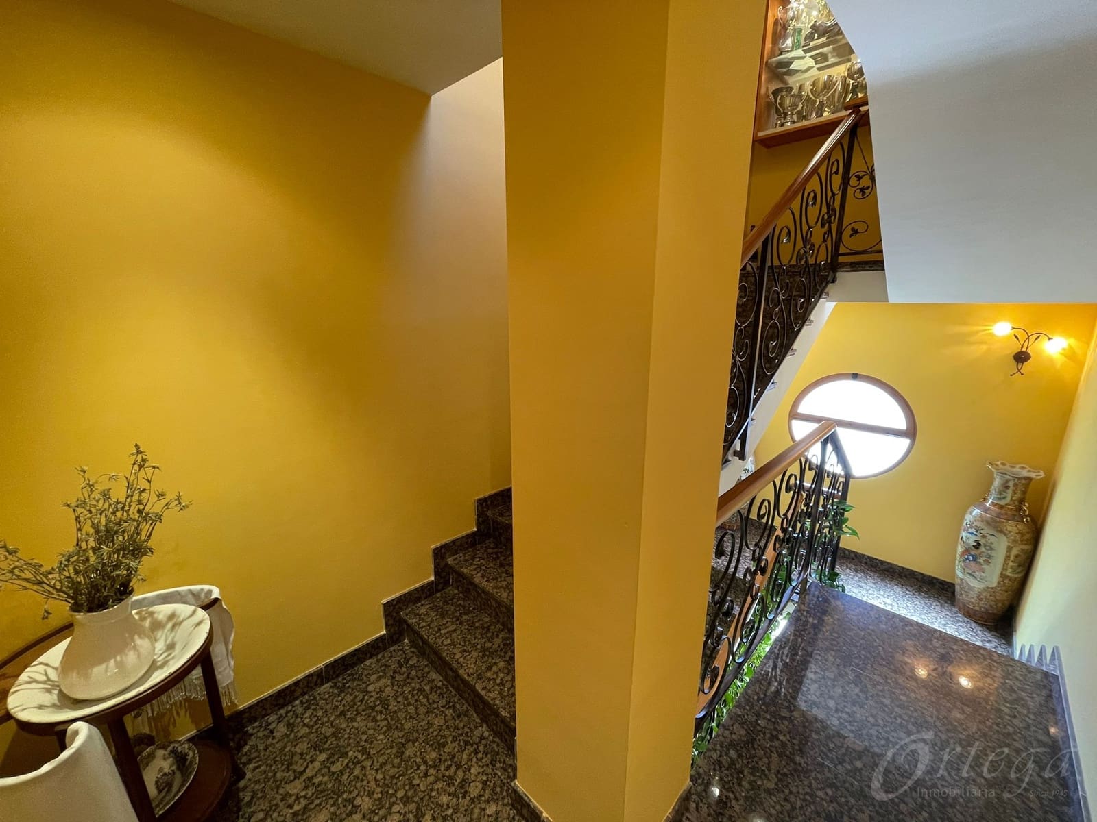 5 makuuhuone Huvila myytävänä paikassa Cehegin mukana 
autotalli - 249 000 € (Ref: 7757048)