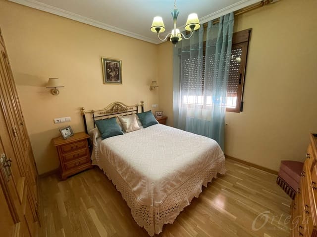 5 makuuhuone Huvila myytävänä paikassa Cehegín mukana 
autotalli - 249 000 € (Ref: 7757048)