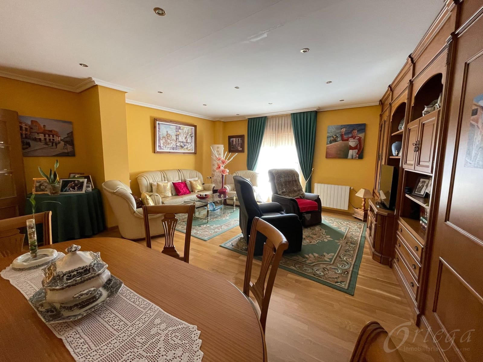 5 makuuhuone Huvila myytävänä paikassa Cehegin mukana 
autotalli - 249 000 € (Ref: 7757048)