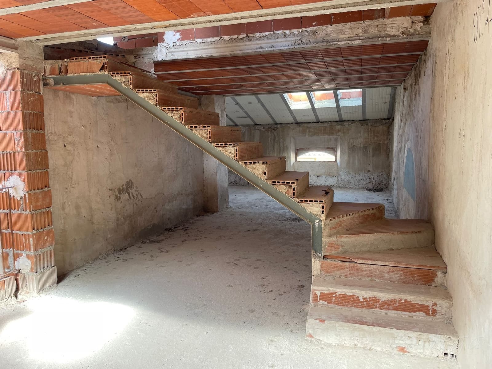 Raunio myytävänä paikassa Cehegin - 180 000 € (Ref: 7757053)