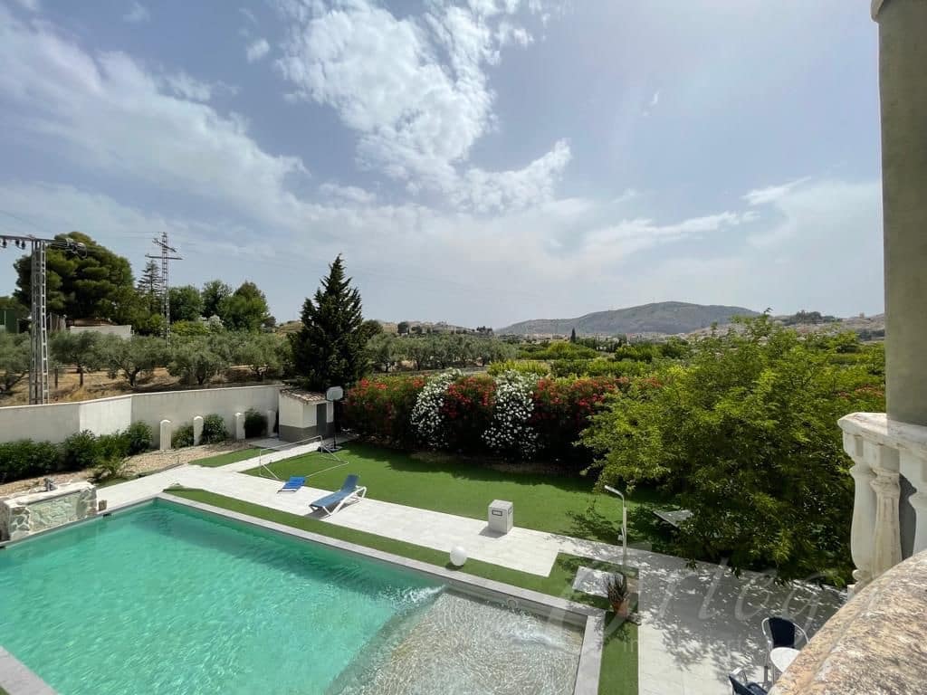 5 makuuhuone Maalaistalo myytävänä paikassa Cehegin mukana uima-altaan 
autotalli - 450 000 € (Ref: 8197074)