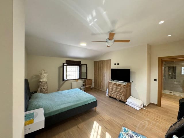 5 bedroom Finca/Country House for rent in Cehegín with pool garage - € 850 (Ref: 8478869)