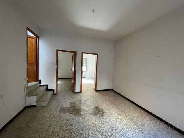 2 bedroom Townhouse for sale in Cehegín with garage - € 35,000 (Ref: 8504808)