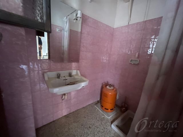 2 bedroom Townhouse for sale in Cehegín with garage - € 35,000 (Ref: 8504808)