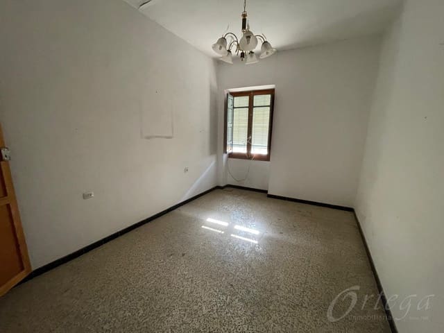 2 bedroom Townhouse for sale in Cehegín with garage - € 35,000 (Ref: 8504808)
