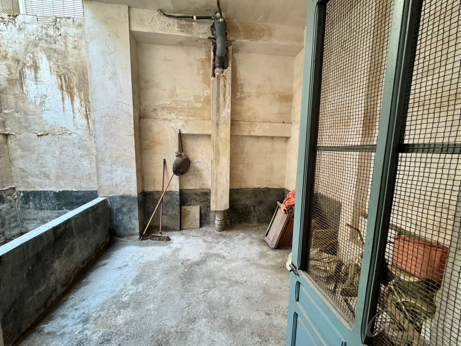 2 bedroom Townhouse for sale in Cehegin with garage - € 35,000 (Ref: 8504808)