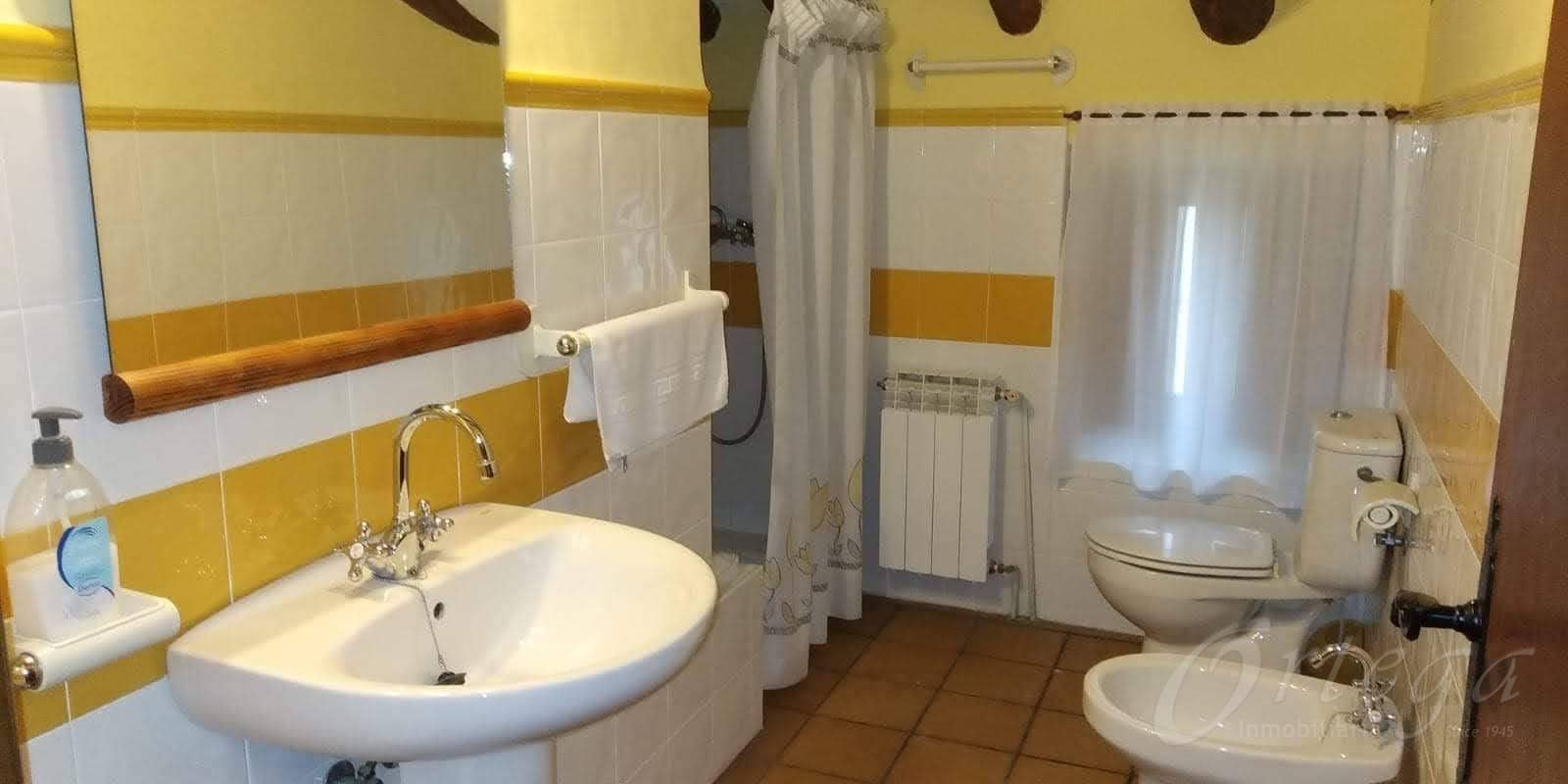 4 bedroom Finca/Country House for rent in Moratalla with garage - € 450 (Ref: 8664326)