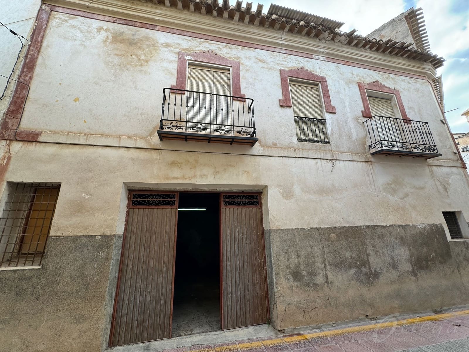 4 makuuhuone Omakotitalo myytävänä paikassa Cehegin mukana 
autotalli - 69 500 € (Ref: 8664644)