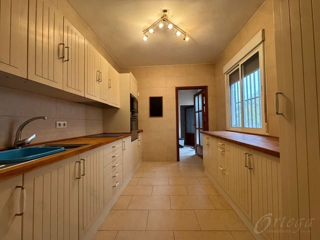 6 makuuhuone Omakotitalo myytävänä paikassa Cehegín mukana 
autotalli - 95 000 € (Ref: 9486960)