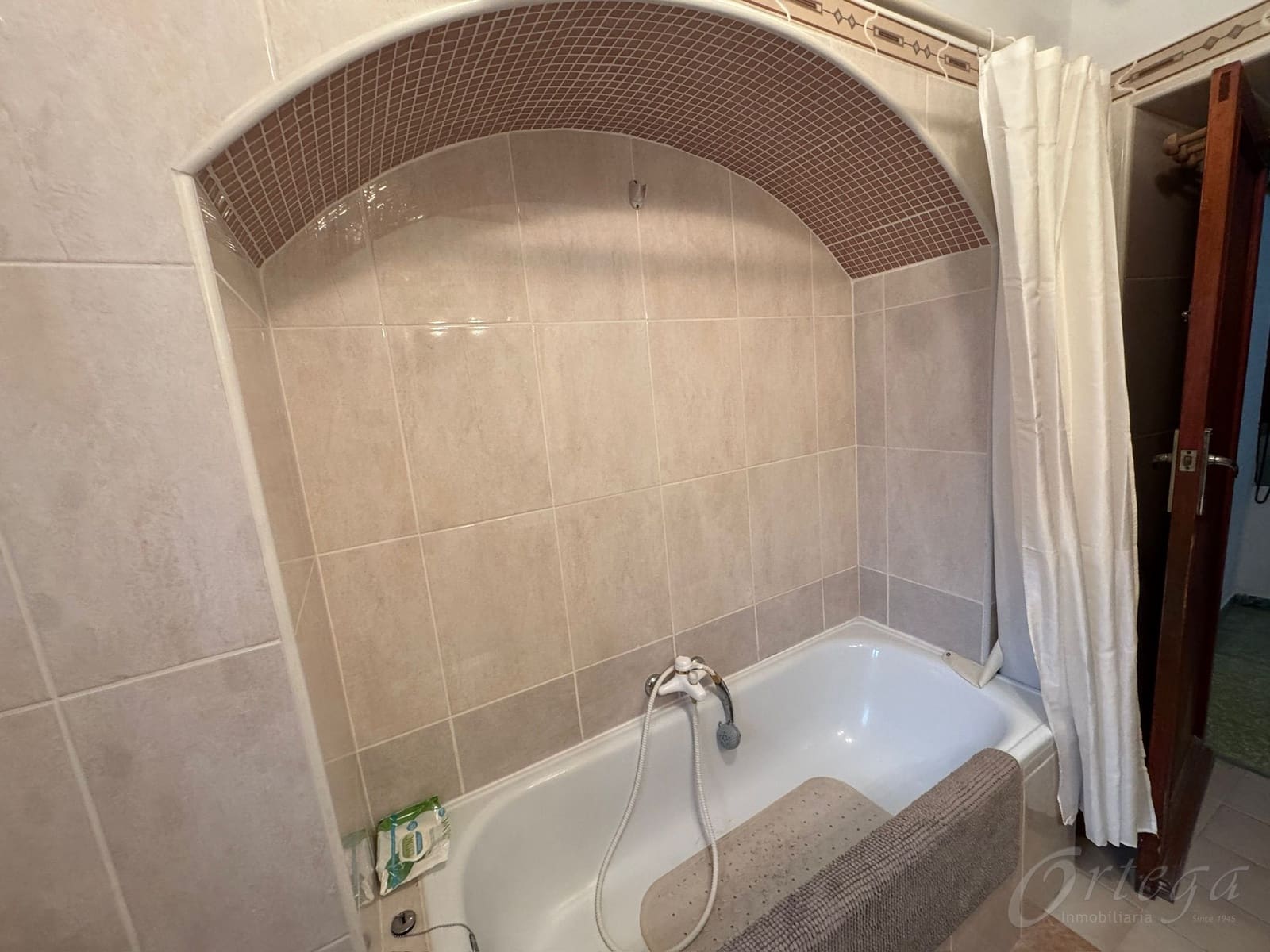 6 makuuhuone Omakotitalo myytävänä paikassa Cehegin mukana 
autotalli - 95 000 € (Ref: 9486960)