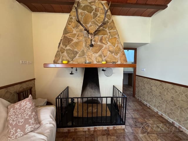 4 makuuhuone Maalaistalo myytävänä paikassa Cehegín mukana uima-altaan 
autotalli - 250 000 € (Ref: 9486962)