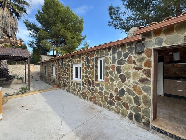 2 bedroom Finca/Country House for rent in Cehegín with pool garage - € 650 (Ref: 9486964)