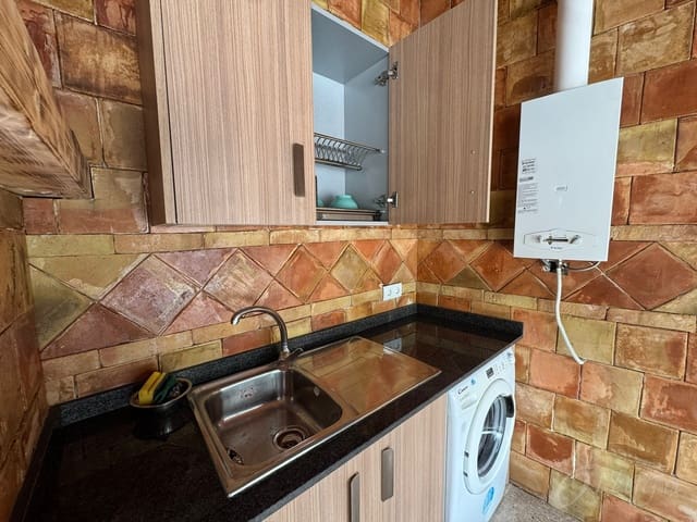 2 bedroom Finca/Country House for rent in Cehegín with pool garage - € 650 (Ref: 9486964)