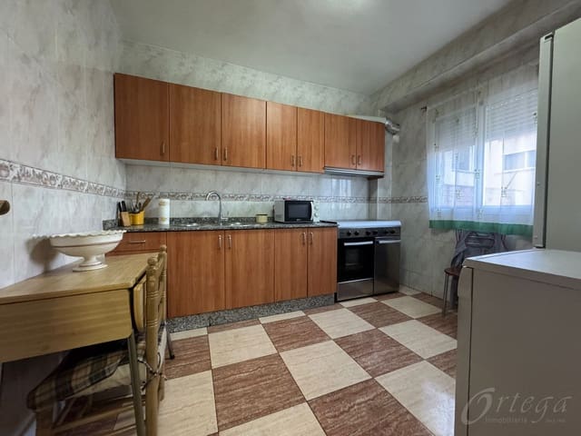 Casa de 4 habitaciones en Cehegín en venta con garaje - 59.500 € (Ref: 9486969)