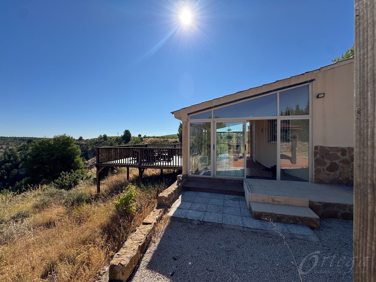 3 makuuhuone Maalaistalo myytävänä paikassa Benablon mukana uima-altaan 
autotalli - 185 000 € (Ref: 9486971)