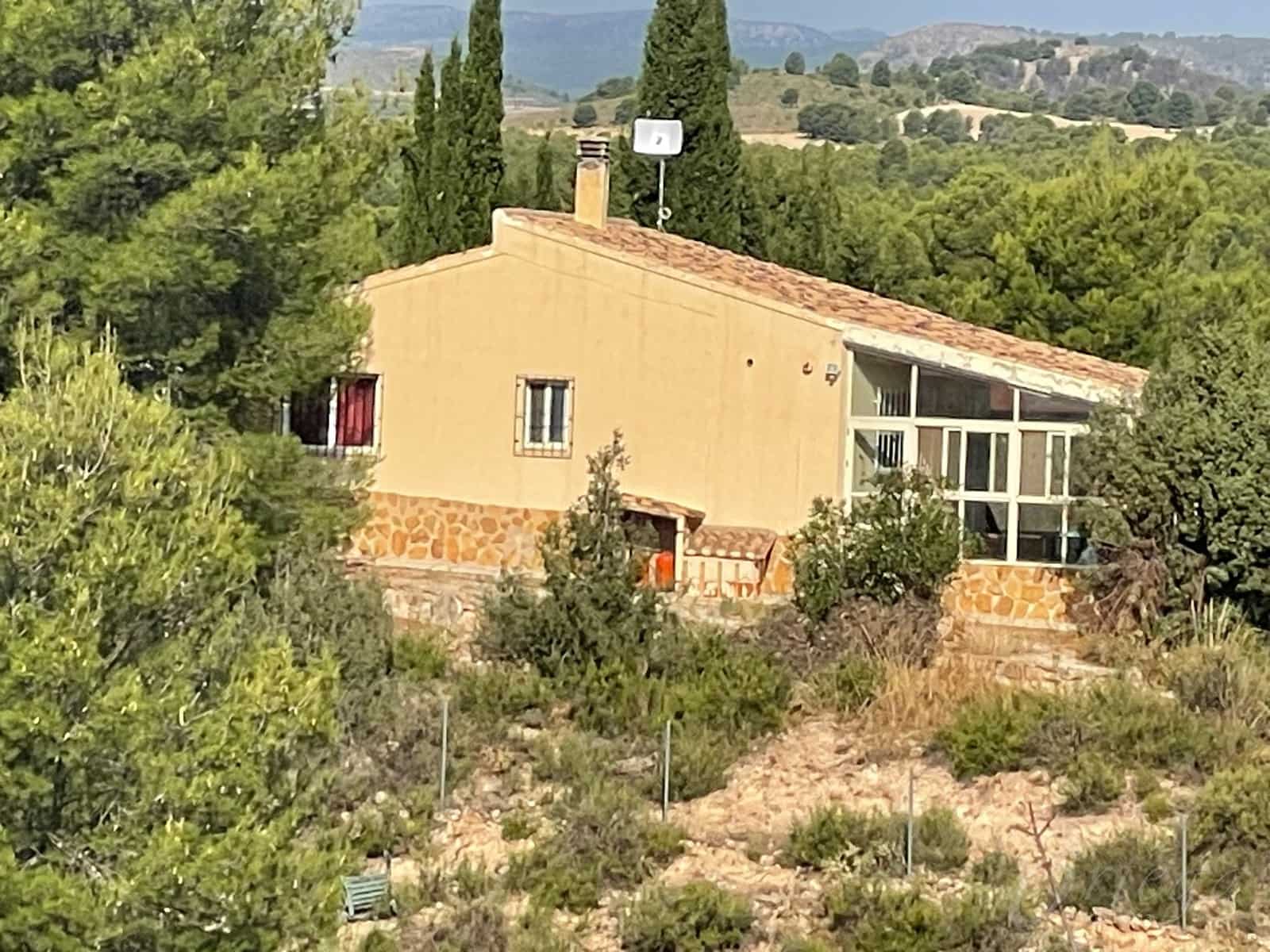 3 makuuhuone Maalaistalo myytävänä paikassa Benablon mukana uima-altaan 
autotalli - 185 000 € (Ref: 9486971)