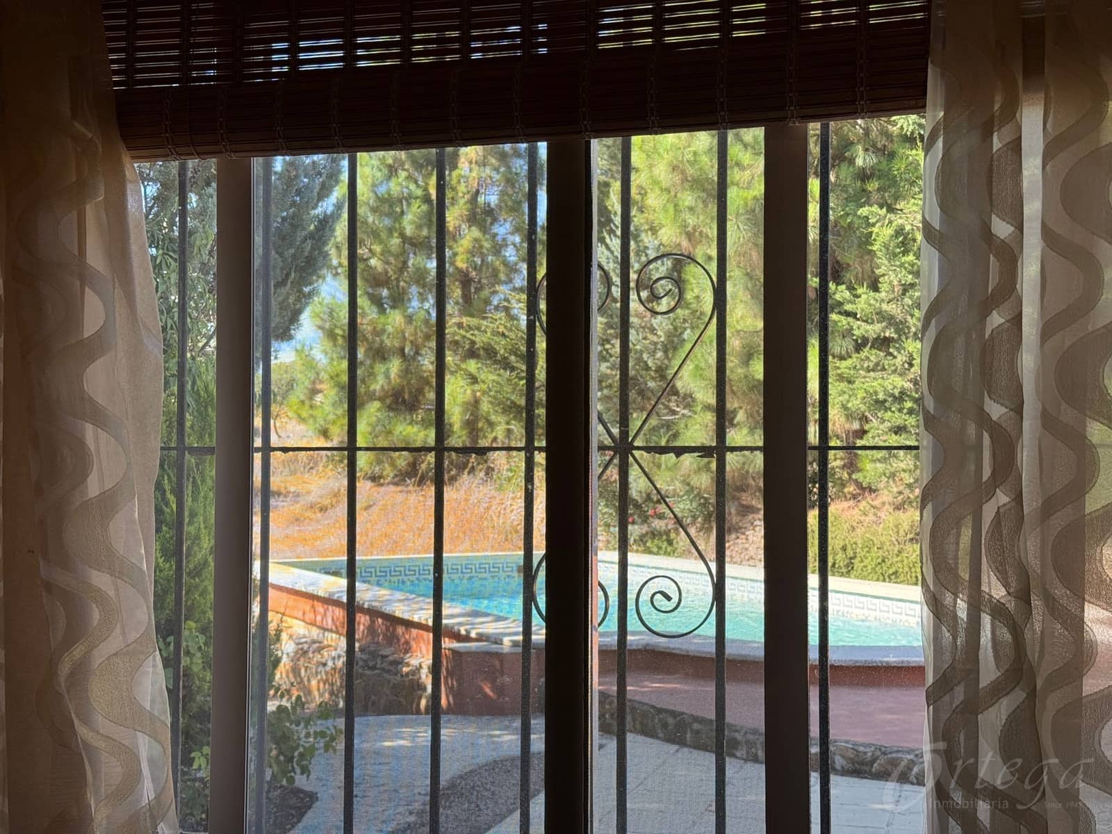 3 makuuhuone Maalaistalo myytävänä paikassa Benablon mukana uima-altaan 
autotalli - 185 000 € (Ref: 9486971)