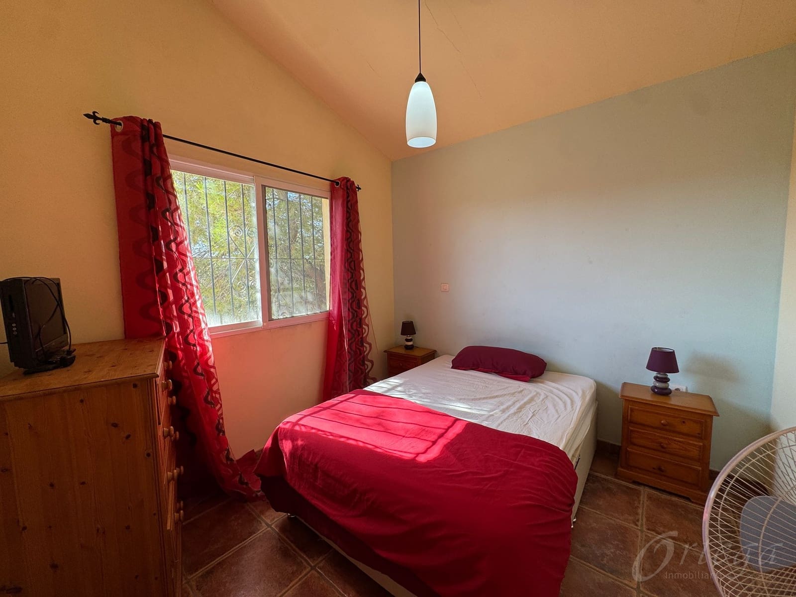 3 makuuhuone Maalaistalo myytävänä paikassa Benablon mukana uima-altaan 
autotalli - 185 000 € (Ref: 9486971)