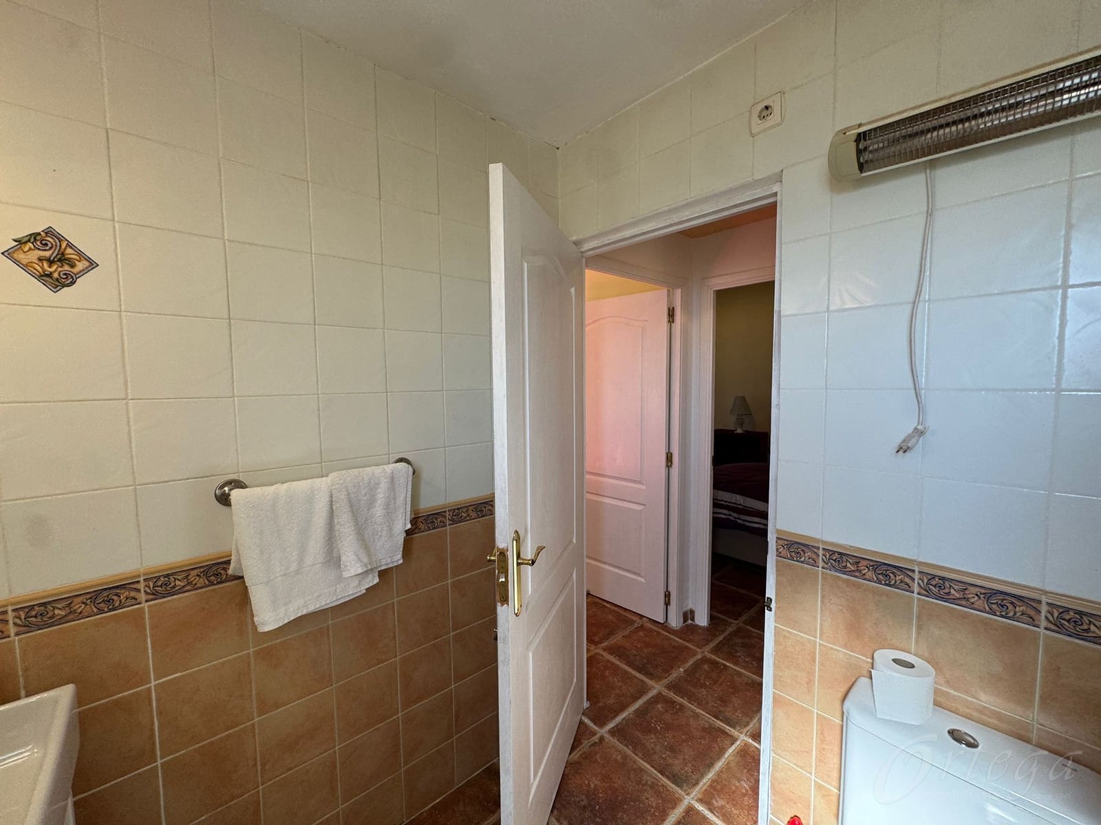 3 makuuhuone Maalaistalo myytävänä paikassa Benablon mukana uima-altaan 
autotalli - 185 000 € (Ref: 9486971)