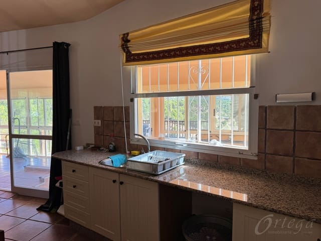 3 makuuhuone Maalaistalo myytävänä paikassa Benablon, Caravaca de la Cruz mukana uima-altaan 
autotalli - 185 000 € (Ref: 9486971)