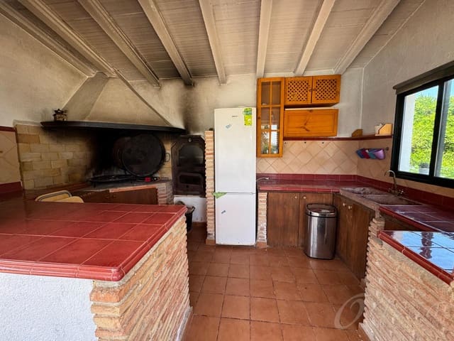 6 sypialnia Finka/Dom wiejski na sprzedaż w Calasparra z basenem garażem - 320 000 € (Ref: 9486972)